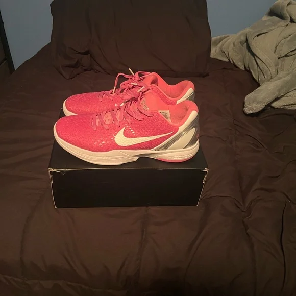 Kobe 6 Kay Yow Think Pink - Picture 3 of 6